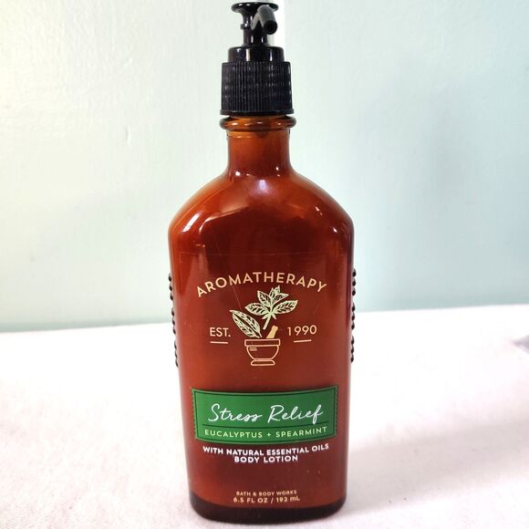 Bath & Body Works Aromatherapy 1990 STRESS RELIEF Eucalyptus Spearmint Lotion - Picture 1 of 5